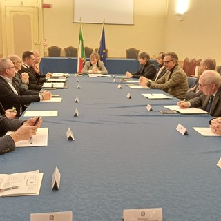 Siglato in prefettura il protocollo d’intesa per la prevenzione degli atti illegali all’interno e nelle vicinanze degli esercizi pubblici