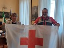 Il prefetto Francesca De Carlini riceve in prefettura la bandiera storica della Croce Rossa Italiana