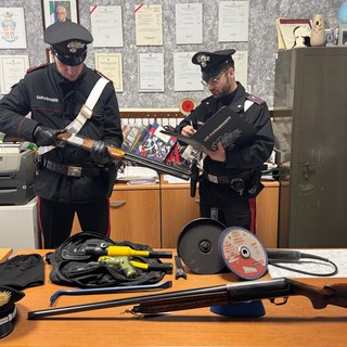 Oltrepò: non si ferma all'alt dei carabinieri, inseguito e denunciato un 31enne