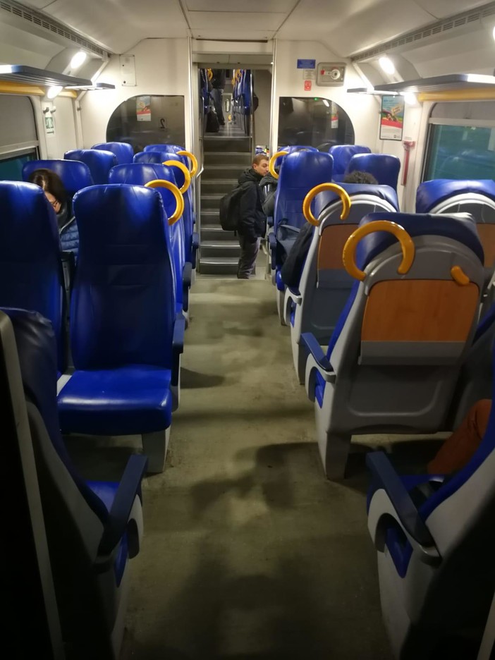 Coronavirus, calo netto di pendolari sulla linea ferroviaria Milano-Mortara-Alessandria