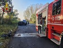 Novara, si ribalta con l'auto e si schianta contro un albero, conducente trasportato in ospedale