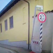 Boffalora Ticino: non rispetta il divieto e distrugge la sbarra, terzo episodio