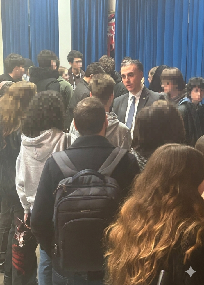 Legalità in azione a Pavia: il vicario Manganaro incontra gli studenti tra memoria storica e futuro nella Polizia di Stato