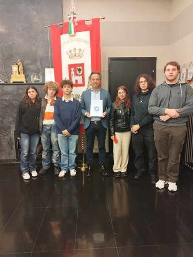 Vigevano: il sindaco Ceffa ha incontrato i ragazzi del progetto &quot;Generazione Nova&quot;