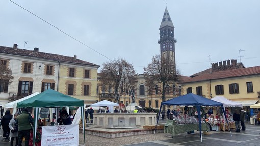 Mede: &quot;La magia del Natale&quot; , mercatino in piazza della Repubblica e via Vittorio Veneto