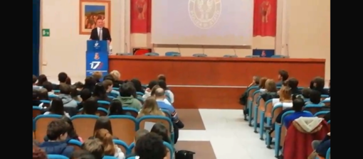 Focus sulla mafia: successo a Pavia per la prima giornata del laboratorio con il vicario del questore Daniele Manganaro