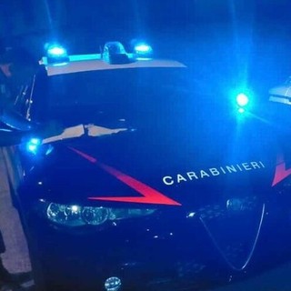 Vercellese, colpisce la madre con calci e pugni e la manda in ospedale in codice rosso