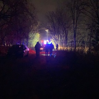 Albairate, cadavere carbonizzato nell’auto in fiamme: si aspetta l’esito dell’autopsia prima di definire le cause del decesso