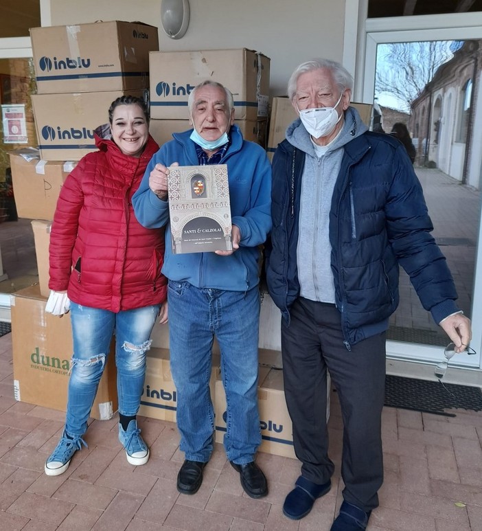 Vigevano: il consorzio nazionale Santi Crispino e Crispiniano raccoglie scarpe per la popolazione Ucraina