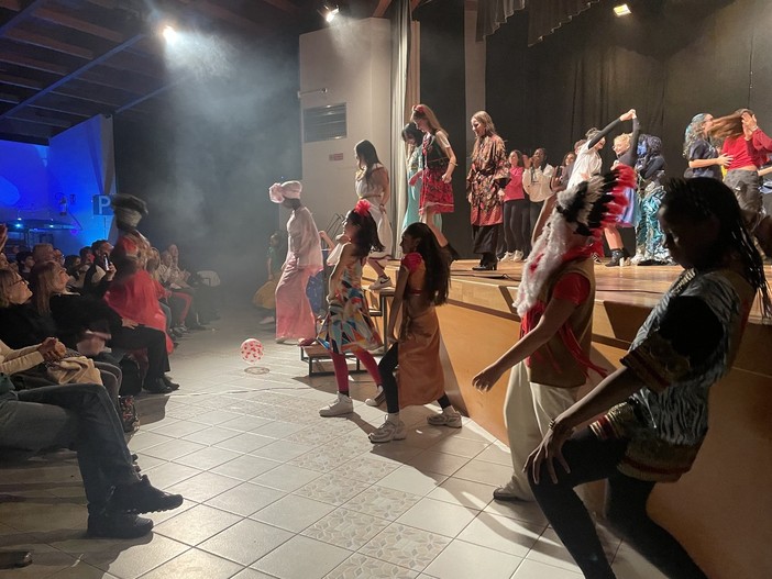 Vigevano, “One of us”: alla Robecchi un teatro che parla di inclusione, pace e speranza Vigevano, “One of us”: alla Robecchi un teatro che parla di inclusione, pace e speranza