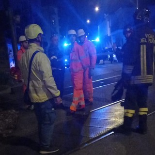 Abbiategrasso: tragedia al passaggio a livello, treno investe giovane