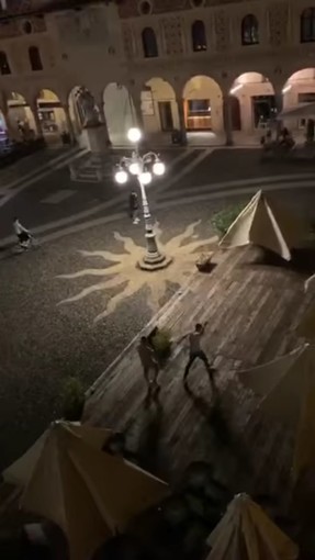 Vigevano: identificati i responsabili degli atti vandalici in piazza Ducale
