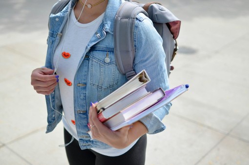 Risparmiare sui libri scolastici? Tutto in un click grazie alla sezione dedicata alla scuola del Mondadori Store
