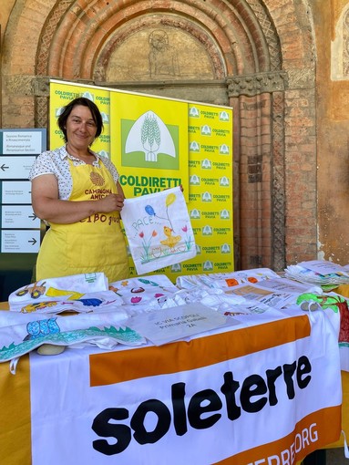 Ucraina, da domani ai Mercati di Campagna Amica le borse disegnate dai bambini pavesi per Soleterre Ucraina, da domani ai Mercati di Campagna Amica le borse disegnate dai bambini pavesi per Soleterre