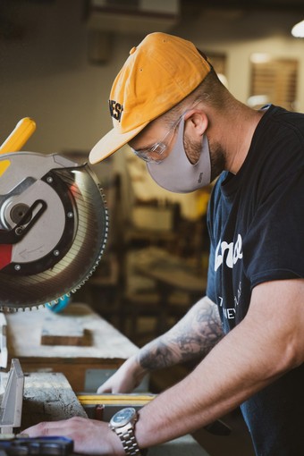 Manufacturing Operations Management (MOM) Manufacturing Operations Management (MOM)