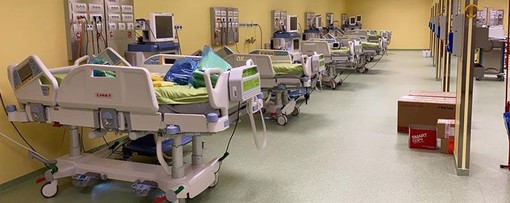 Apre domani la seconda terapia intensiva nella tensostruttura del centro sportivo dell’Università Vita-Salute San Raffaele di Milano Apre domani la seconda terapia intensiva nella tensostruttura del centro sportivo dell’Università Vita-Salute San Raffaele di Milano