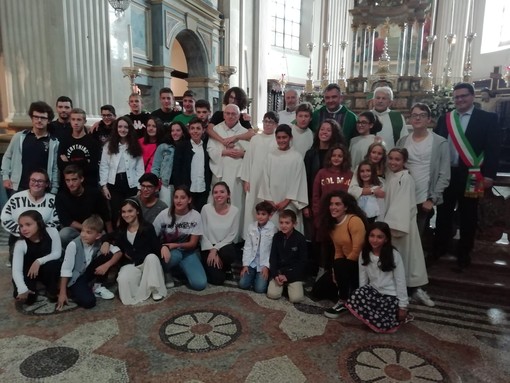 Robbio saluta Padre Giancarlo. Il parrocco partirà per una missione in Australia Robbio saluta Padre Giancarlo. Il parrocco partirà per una missione in Australia