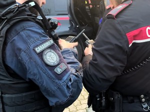 Sant'Angelo Lodigiano, assalti ai bancomat con l'esplosivo: i carabinieri arrestano cinque persone
