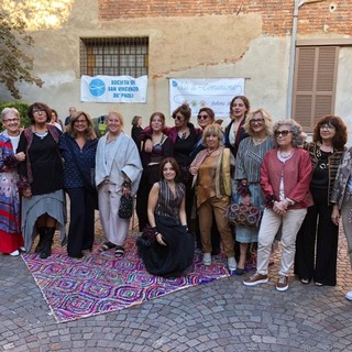 A Vigevano la sartoria solidale della San Vincenzo De Paoli tesse “Fili di comunione” e crea abiti speciali