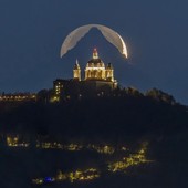 !'Cattedrale, montagna, Luna!, la foto di Valerio Minato
