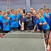 Tennistavolo, sfida-esibizione tra l’atleta del TT Vigevano Guerrini ed il campione svedese Waldner Tennistavolo, sfida-esibizione tra l’atleta del TT Vigevano Guerrini ed il campione svedese Waldner