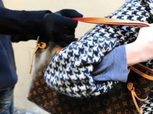 Scippi a Boffalora sopra Ticino: c’è un forte sospettato Scippi a Boffalora sopra Ticino: c’è un forte sospettato