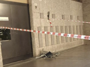 Bancomat fatto esplodere nella notte a Galliate Bancomat fatto esplodere nella notte a Galliate