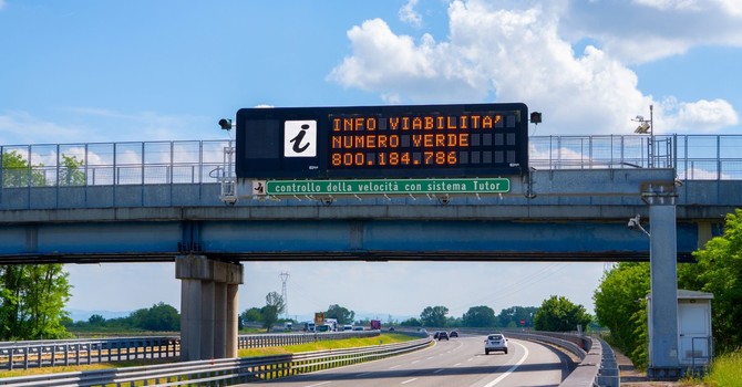 Attivati i nuovi tutor sul tratto di autostrada A7 gestita da Milano Serravalle – Milano Tangenziali Attivati i nuovi tutor sul tratto di autostrada A7 gestita da Milano Serravalle – Milano Tangenziali