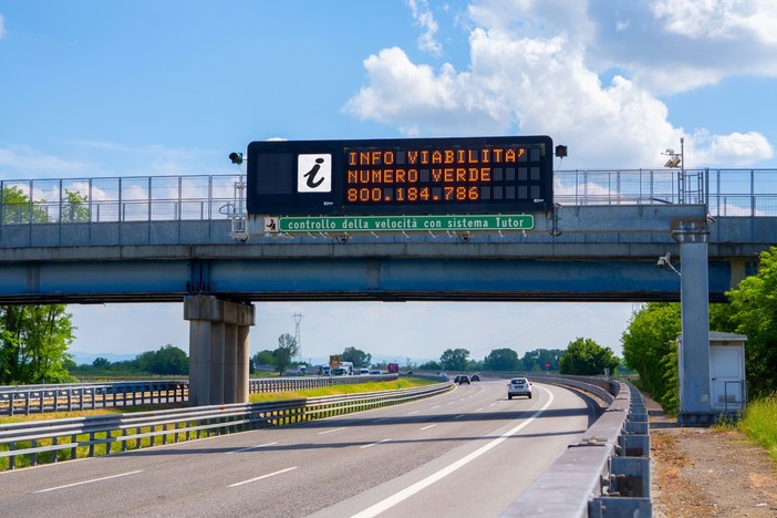Attivati i nuovi tutor sul tratto di autostrada A7 gestita da Milano Serravalle – Milano Tangenziali Attivati i nuovi tutor sul tratto di autostrada A7 gestita da Milano Serravalle – Milano Tangenziali