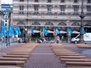 Le bare in piazza della Scala a Milano