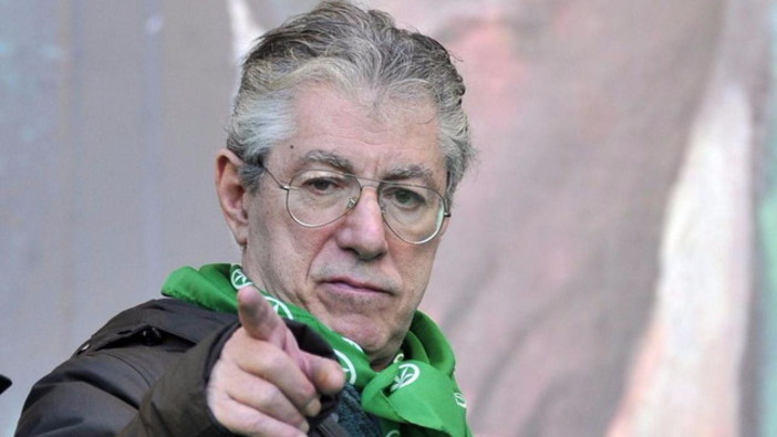 E' morto Umberto Bossi. Il "senatur" si è spento al Circolo di Varese