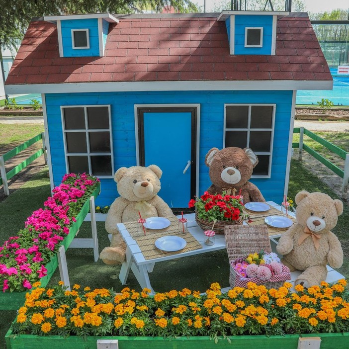 Il Villaggio delle Uova si trasforma e diventa parco a tema primavera. Alle porte di Pavia torna Springmania
