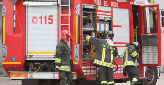Maltempo, sottopasso di via Espinasse allagato e chiuso al traffico a Magenta