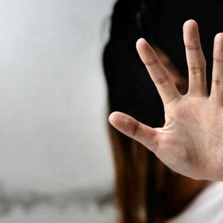 Falso ginecologo arrestato a Milano: avrebbe abusato di decine di ragazze in finti casting