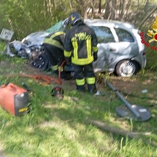 Tragico incidente nel Milanese: muore una donna, grave la figlia di 16 anni