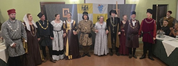 Vigevano, grande successo per la cena con delitto del Rotary Cairoli