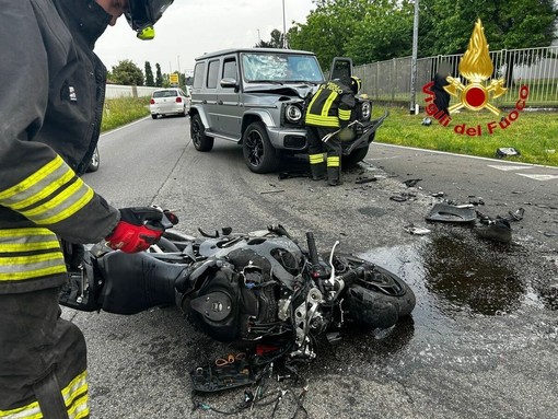 Scontro tra una moto e un suv nell'alto Milanese: 57enne gravissimo