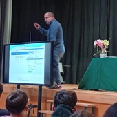 Vigevano, alla scuola secondaria Robecchi l'incontro col la giudice Annamaria Fiorillo Vigevano, alla scuola secondaria Robecchi l'incontro col la giudice Annamaria Fiorillo