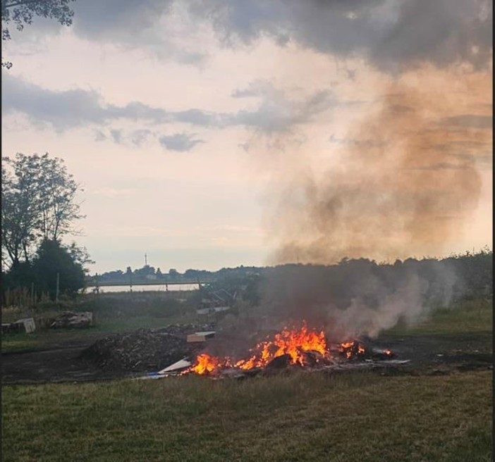 Zinasco: roghi di rifiuti speciali in campagna, individuate e denunciate tre persone