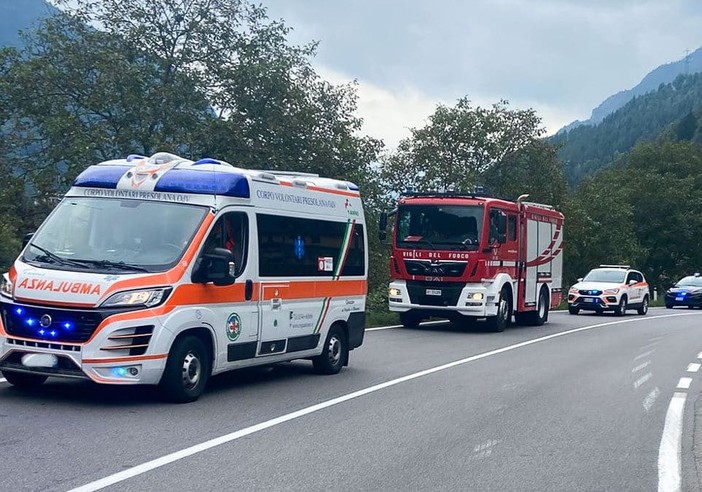 Auto contro camion nella Bergamasca: muore 61enne, grave la figlia