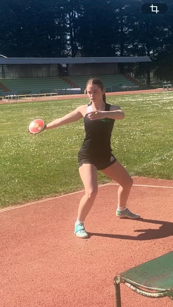 Atletica Vigevano, Sofia Becchi subito ottiene il minimo di partecipazione ai campionati italiani allieve nel lancio del disco