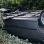 Auto ribaltata nel canale a Bernate Ticino, scattano i soccorsi: ma dentro non c’è nessuno