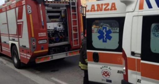 Si schianta con l'auto contro un mezzo pesante: gravissimo 19enne a Solaro Si schianta con l'auto contro un mezzo pesante: gravissimo 19enne a Solaro