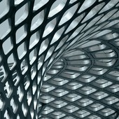 Il metallo che respira tra industria e nuove visioni architettoniche Il metallo che respira tra industria e nuove visioni architettoniche