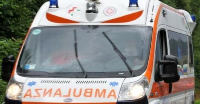 Magenta, brutta avventura per un bambino a scuola: dita incastrate nel termosifone, arrivano i Vigili del Fuoco Magenta, brutta avventura per un bambino a scuola: dita incastrate nel termosifone, arrivano i Vigili del Fuoco