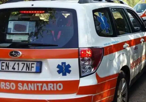 Albairate: automobilista perde il controllo del veicolo e finisce nel canale paludoso Albairate: automobilista perde il controllo del veicolo e finisce nel canale paludoso