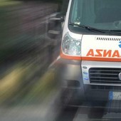 Schianto in moto contro un’auto, uomo di 61 anni muore nel Pavese