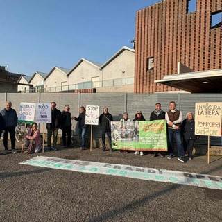 Abbiategrasso: &quot;No tangenziale&quot; in protesta all’inaugurazione della fiera dell’agricoltura