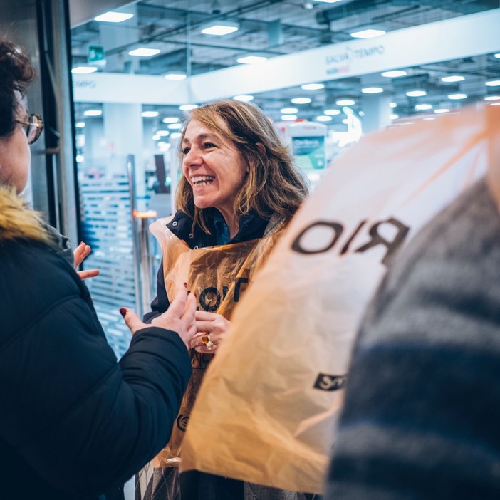 Banco Alimentare, che successo in Lombardia: 38mila volontari e 2125 tonnellate raccolte. Quasi 2 milioni di italiani non hanno cibo