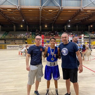 Vittoria per Derek Bianchi (La Costanza Massucchi Mortara) per l’ottantesimo anniversario della Boxe Grignani Lodi